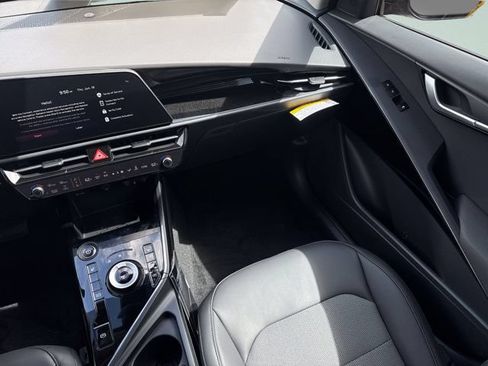 New 2026 Kia Niro Wind FWD image 14