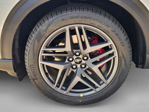 New 2026 Ford Explorer ST AWD/4WD image 10