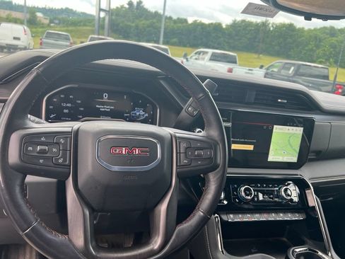 Used 2024 GMC Sierra 2500 AT4X AWD/4WD image 14