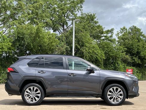 Used 2024 Toyota RAV4 XLE Premium FWD image 3