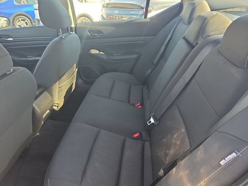 Used 2025 Nissan Altima 2.5 SV FWD image 22