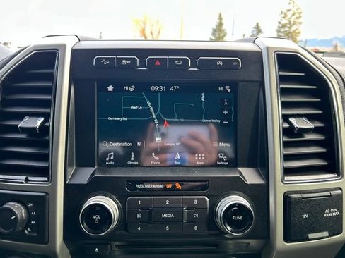 Used 2018 Ford F150 Lariat w/ Equipment Group 502A Luxury AWD/4WD image 20
