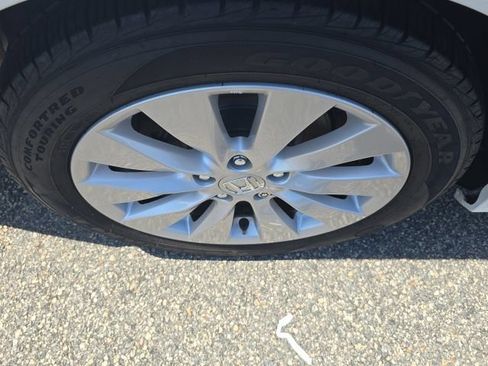 Used 2014 Honda Accord EX-L image 25