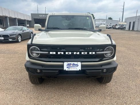 New 2026 Ford Bronco Outer Banks AWD/4WD image 6