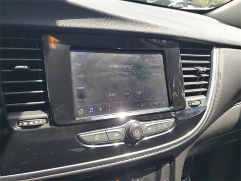 Used 2022 Buick Encore Preferred w/ Safety Package image 24
