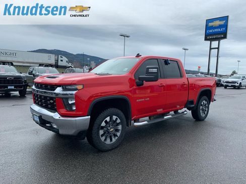 Used 2021 Chevrolet Silverado 2500 LT w/ Convenience Package image 3
