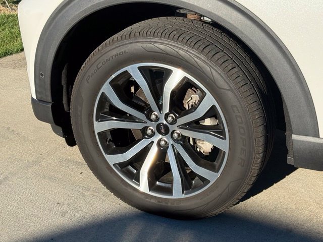 Used 2020 Ford Explorer ST w/ Premium Technology Package AWD/4WD image 6