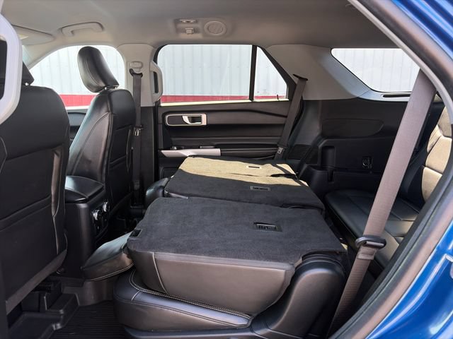 Used 2022 Ford Explorer XLT w/ Equipment Group 202A AWD/4WD image 42