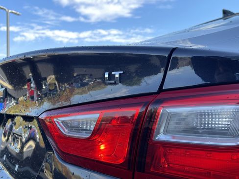 Used 2023 Chevrolet Malibu LT image 12