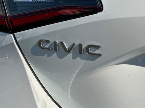 Used 2024 Honda Civic Sport image 26