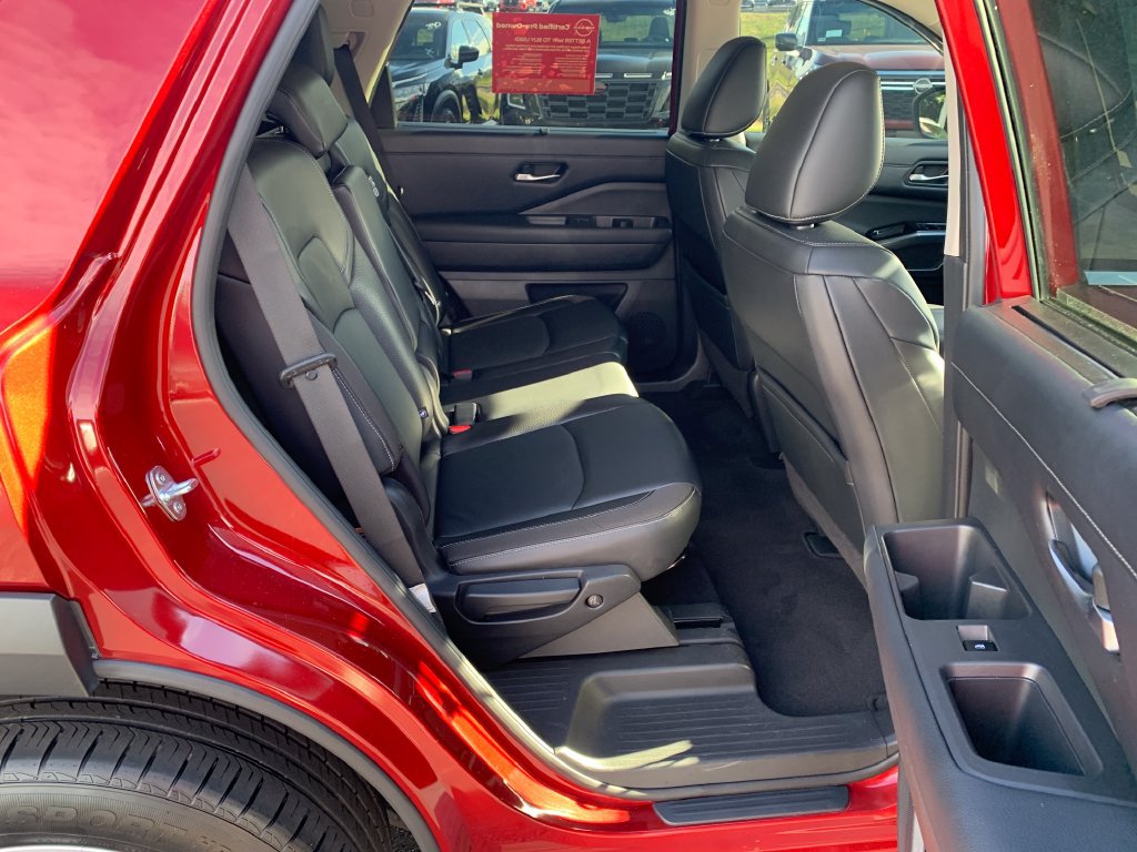 Certified 2022 Nissan Pathfinder SL AWD/4WD image 30