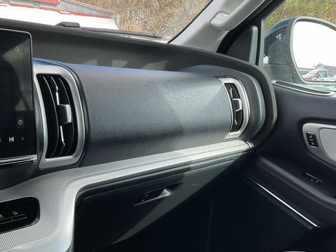Used 2025 Ford Expedition Max Active AWD/4WD image 33