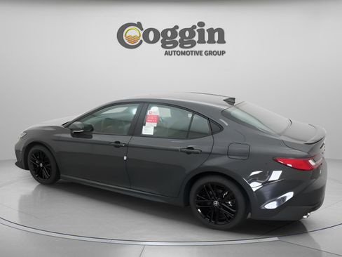 New 2026 Toyota Camry SE FWD image 8