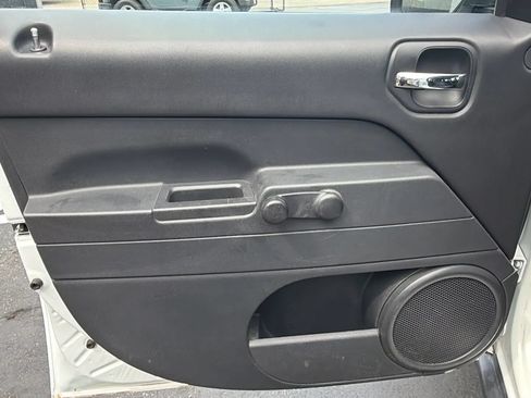 Used 2014 Jeep Patriot Sport FWD image 10