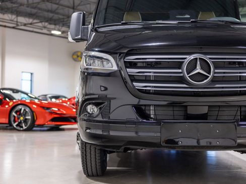 Used 2025 Mercedes-Benz Sprinter 3500 image 11