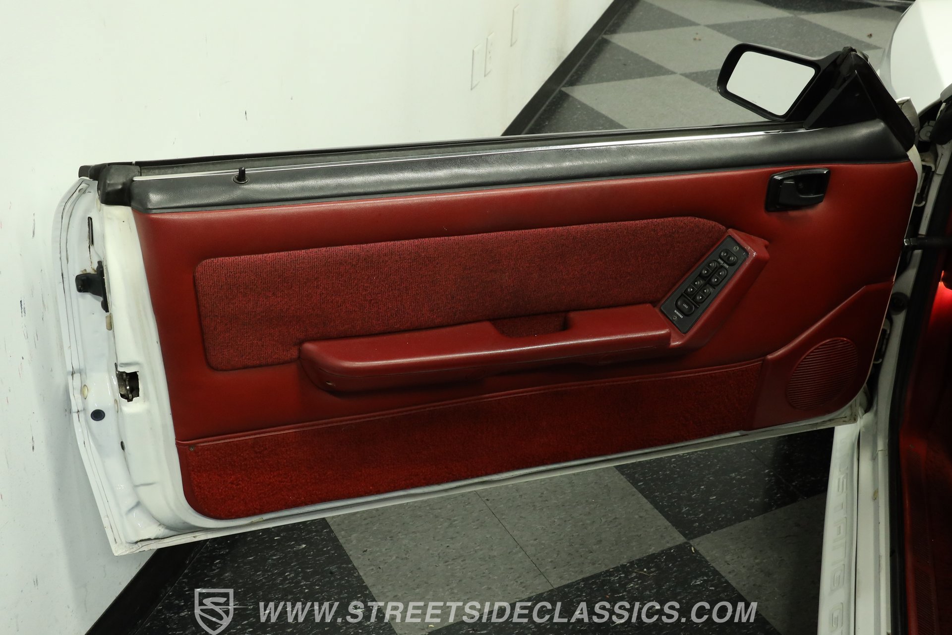 Used 1987 Ford Mustang GT RWD image 34