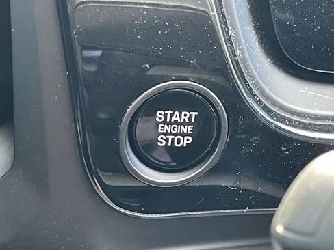 Used 2024 Porsche Cayenne image 37