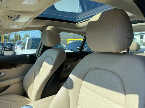 Used 2018 Mercedes-Benz C 300 4MATIC Sedan image 10