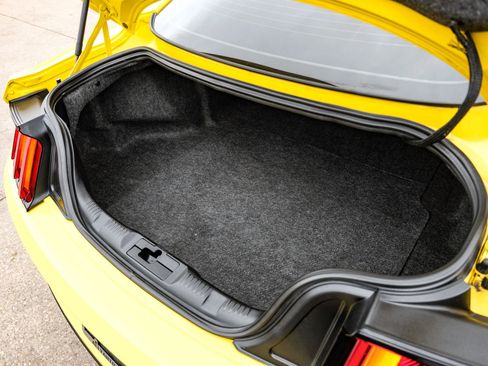 Used 2016 Ford Mustang Premium image 46