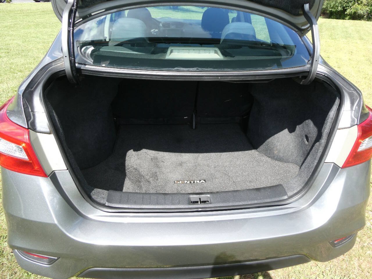Used 2019 Nissan Sentra S FWD image 22