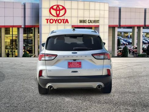 Used 2020 Ford Escape SE FWD image 6