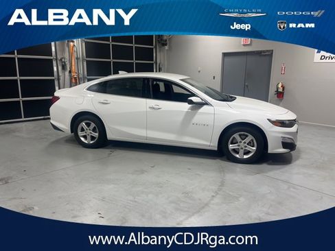 Used 2024 Chevrolet Malibu LT image 1