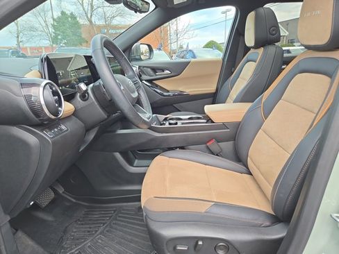 Used 2025 Chevrolet Equinox ACTIV w/ Safety and Technology Package image 21