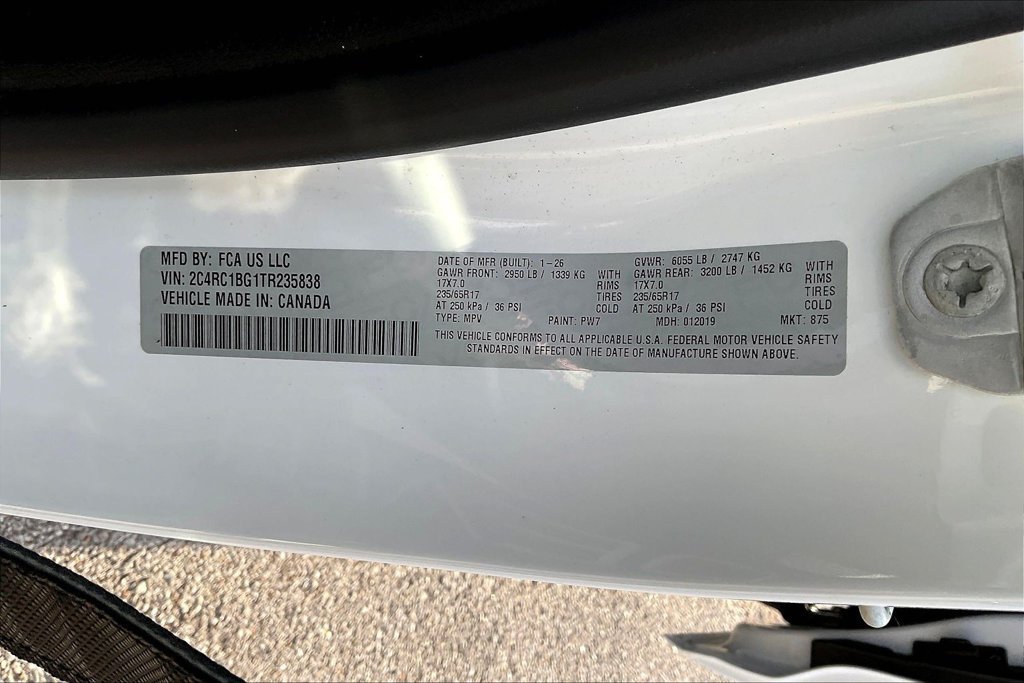 Used 2026 Chrysler Pacifica Select FWD image 30