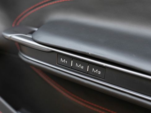 Used 2018 Ferrari GTC4Lusso T image 36