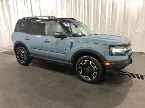 Used 2023 Ford Bronco Sport Outer Banks w/ Tech Package image 2