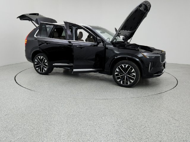 New 2026 Volvo XC90 T8 Plus w/ Protection Package Premier AWD/4WD image 10