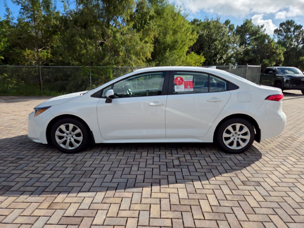 New 2027 Toyota Corolla LE FWD image 8
