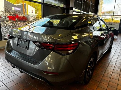 Used 2024 Nissan Sentra SV image 10