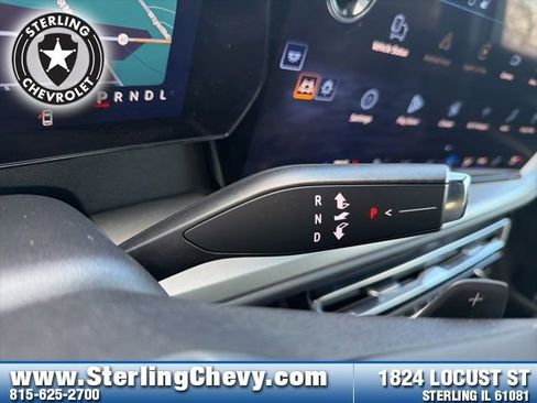 Used 2025 Chevrolet Traverse LT image 19