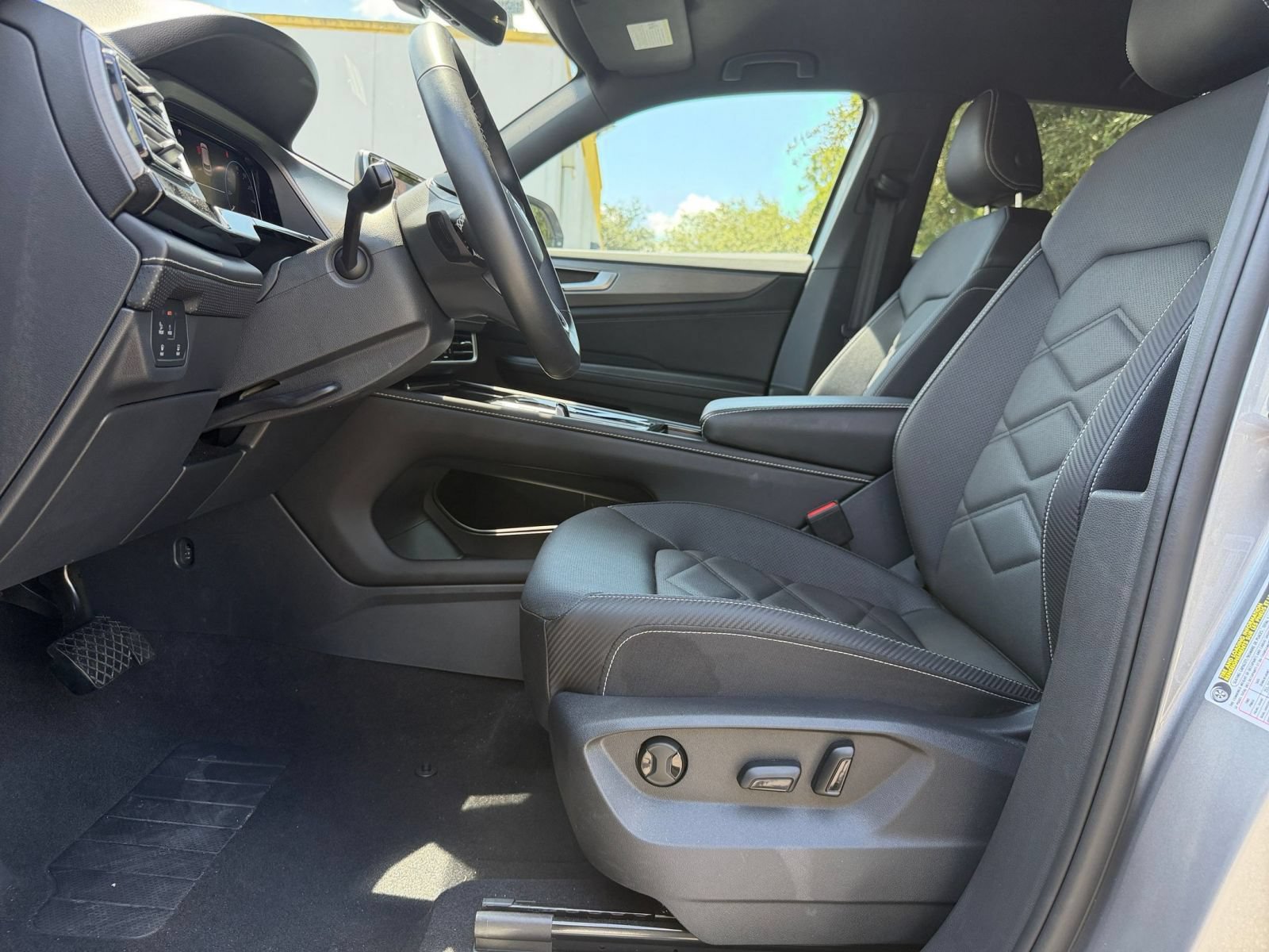 Used 2026 Volkswagen Atlas Cross Sport SE AWD/4WD image 27