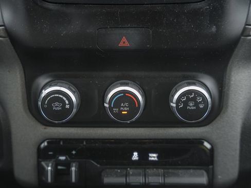 Used 2022 RAM 2500 Tradesman w/ Chrome Appearance Group AWD/4WD image 23