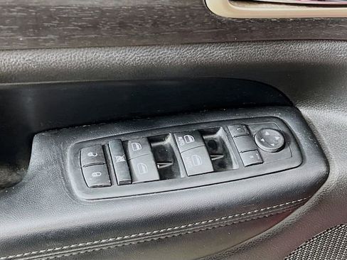 Used 2015 Jeep Grand Cherokee Laredo w/ Quick Order Package 23E AWD/4WD image 9