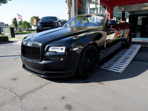 Used 2016 Rolls-Royce Dawn image 2