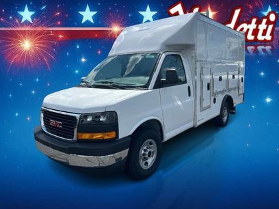 New 2025 GMC Savana 3500 w/ Power Convenience Package