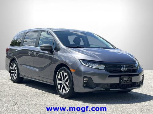 Used 2025 Honda Odyssey EX-L image 4