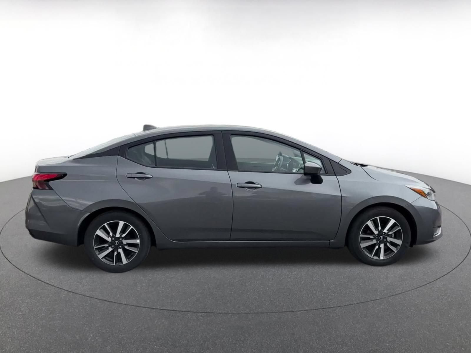 Used 2025 Nissan Versa SV FWD image 15