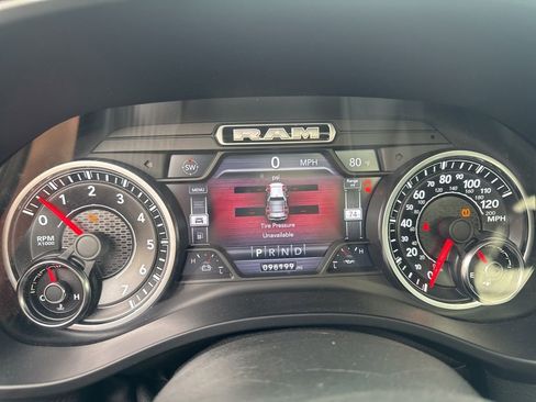 Used 2019 RAM 1500 Big Horn AWD/4WD image 12