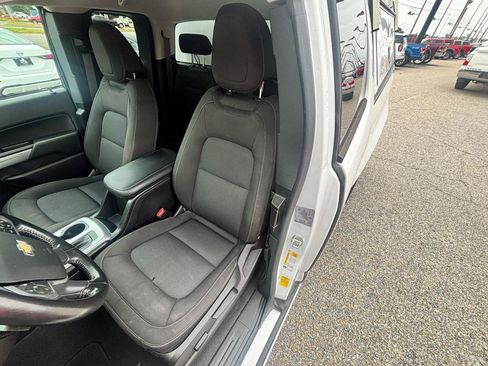 Used 2022 Chevrolet Colorado LT w/ Safety Package RWD image 36