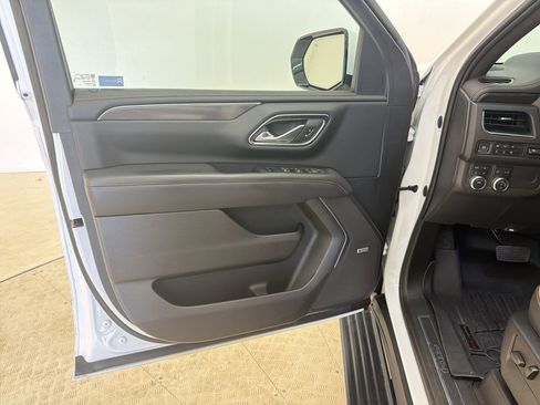 Used 2023 GMC Yukon AT4 w/ Technology Package AWD/4WD image 21