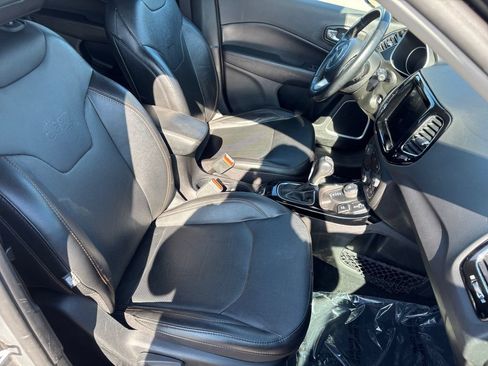 Used 2020 Jeep Compass Limited AWD/4WD image 32
