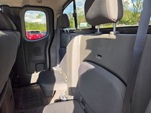 Used 2016 Nissan Frontier Desert Runner image 28