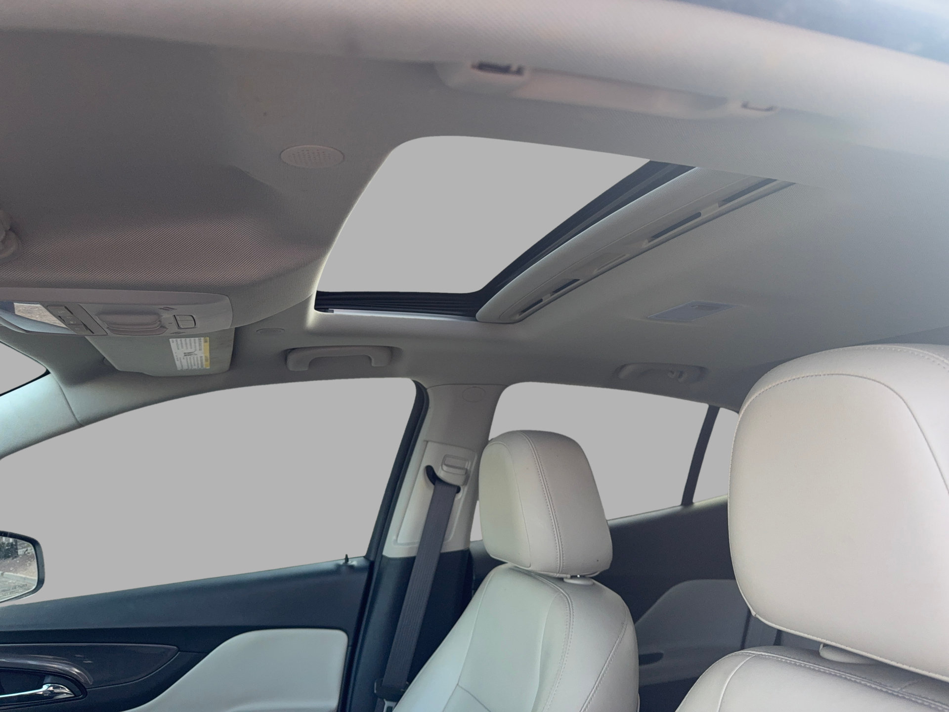 Used 2019 Buick Encore Essence w/ Experience Buick Package FWD image 12