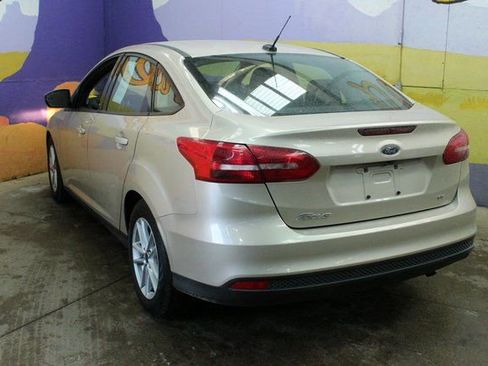 Used 2018 Ford Focus SE image 6