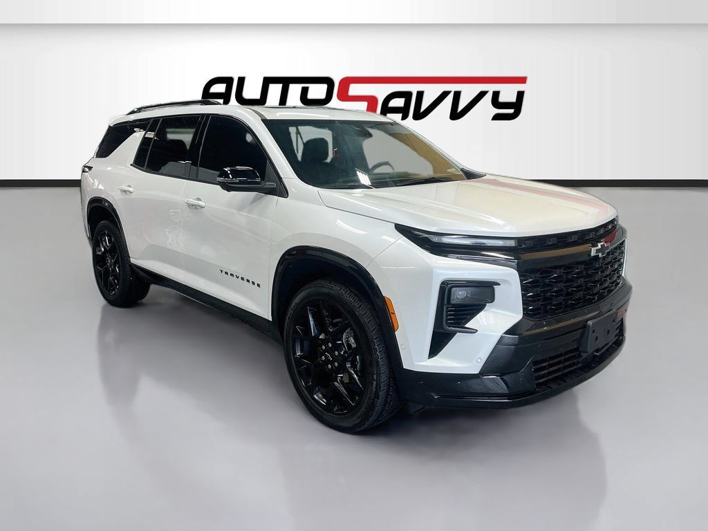 Used 2025 Chevrolet Traverse RS w/ LPO, Floor Liner Package AWD/4WD image 1
