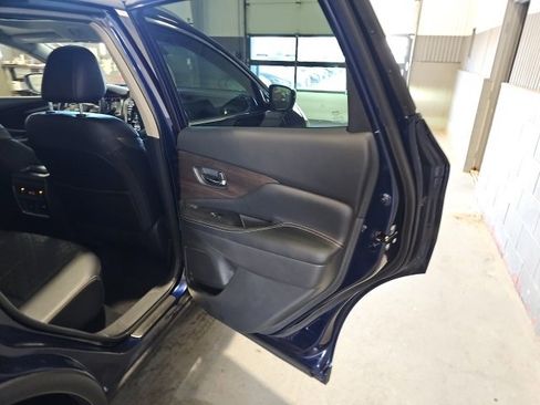 Certified 2024 Nissan Murano Platinum w/ Cargo Package image 22